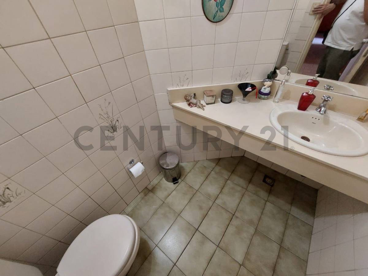 VENDO CASA EN ESQUINA - VILLA MORRA - imagen 8