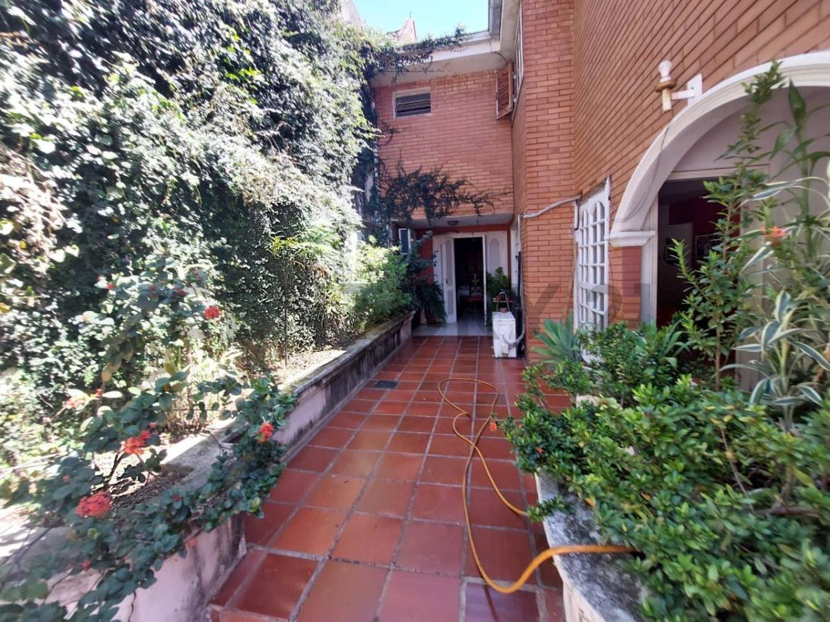 VENDO CASA EN ESQUINA - VILLA MORRA - imagen 11