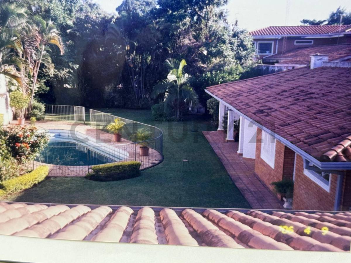 Vendo amplia oficina en Villa Morra Asunción - 1