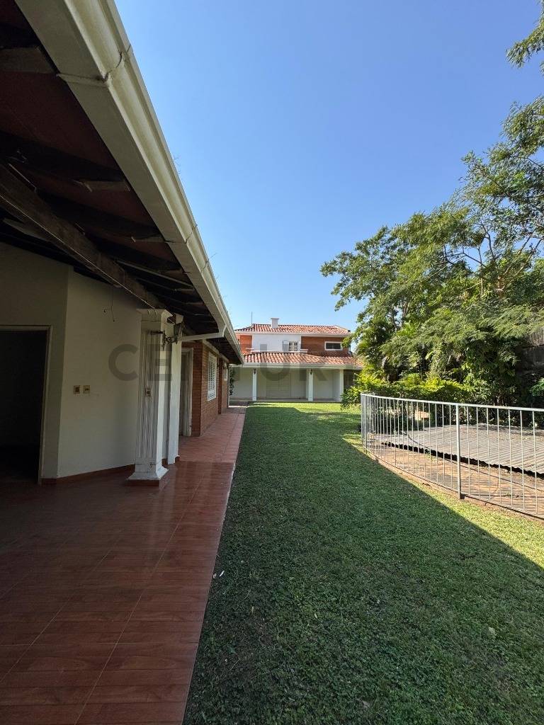 Vendo amplia oficina en Villa Morra Asunción - 13