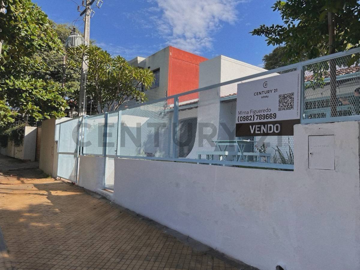 Casa a refaccionar en venta-Excelente ubicación en Virgen del Huerto - imagen 3