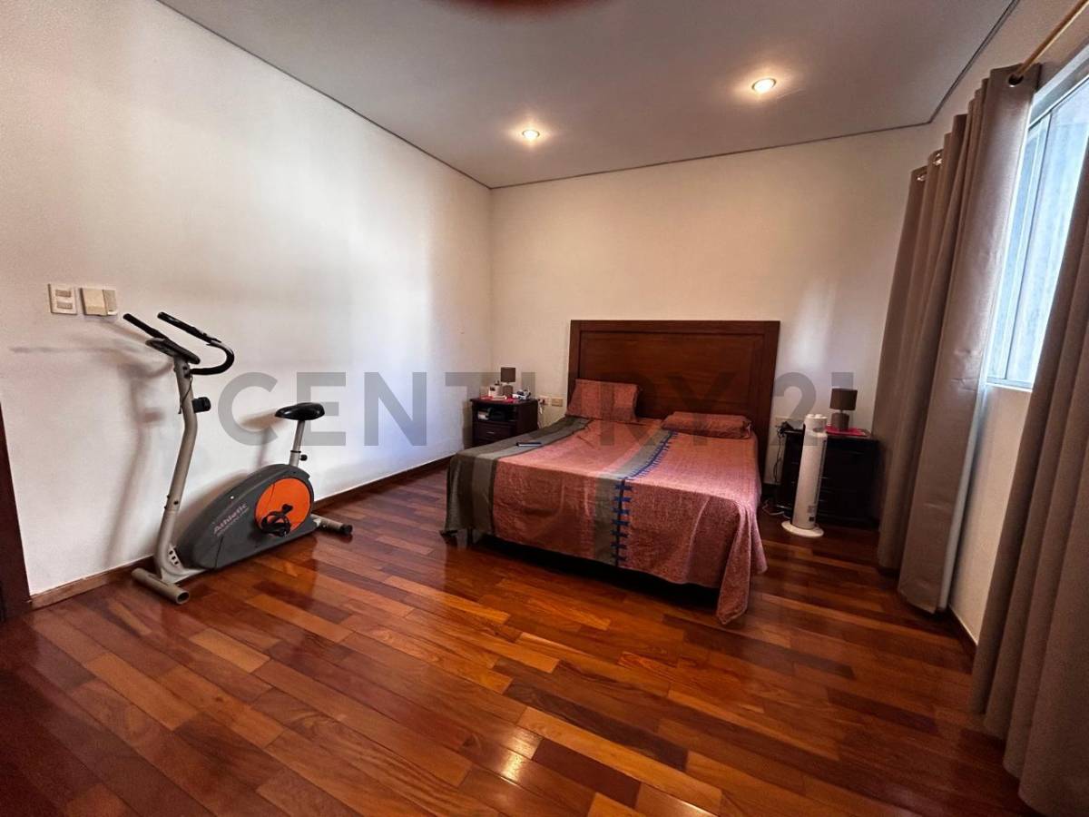 Vendo amplia casa pareada en Ycua Sati - imagen 16