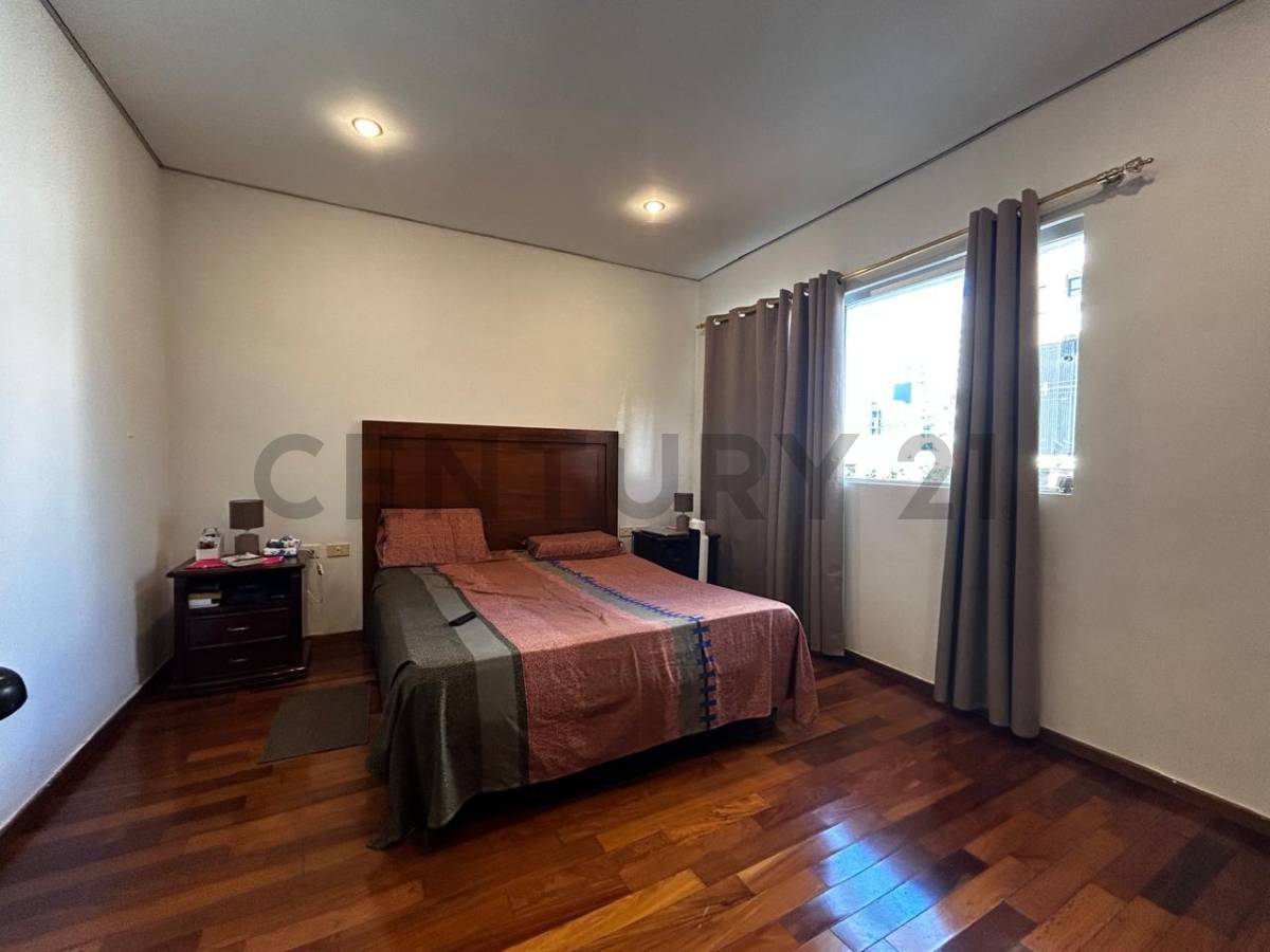 Vendo amplia casa pareada en Ycua Sati - imagen 17