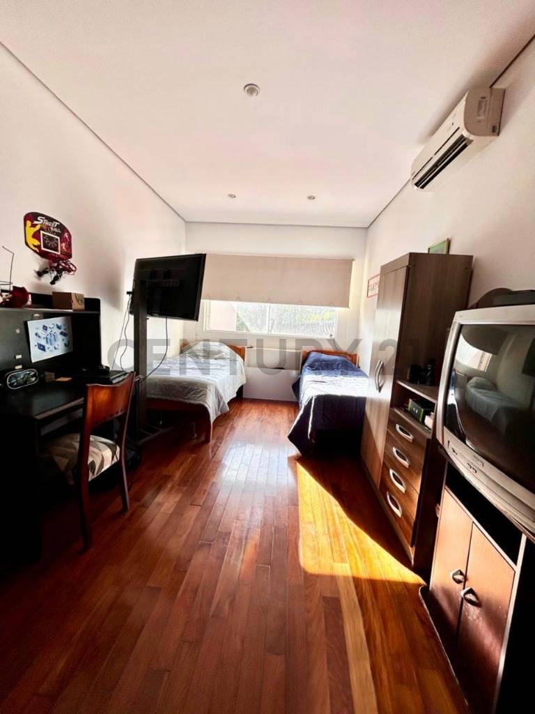 Vendo amplia casa pareada en Ycua Sati - imagen 21