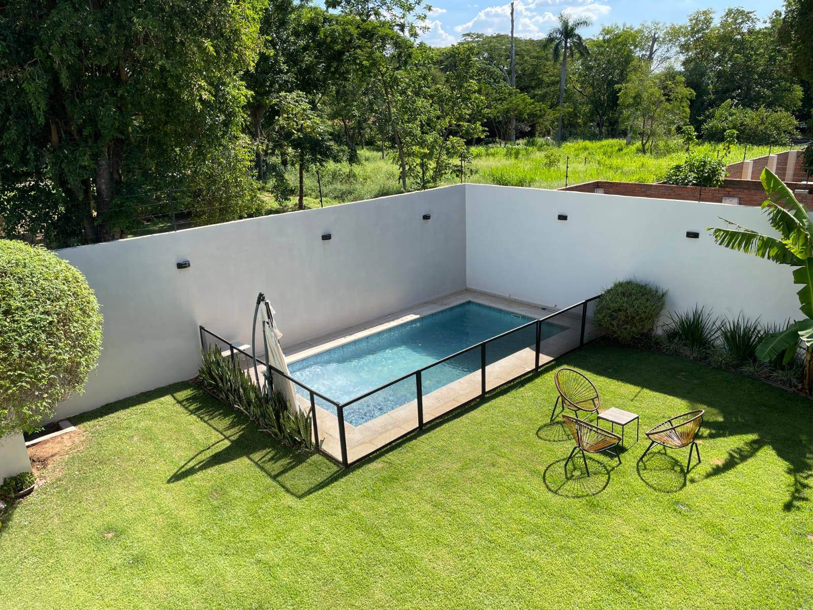 En venta o alquiler hermosa residencia en la zona del Yatch y Golf Club Lambare - 2