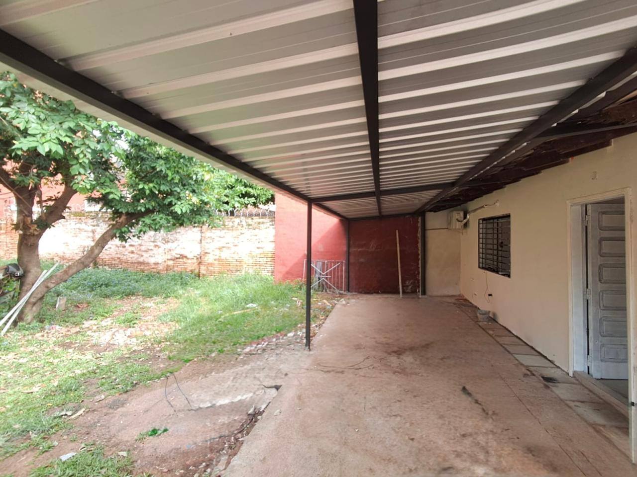 Alquilo casa en el centro de Luque, frente a la cancha de villa Elena. - 6