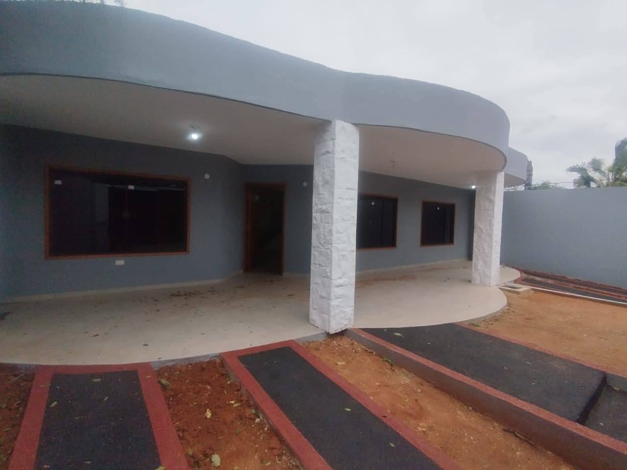 🏡 Casa en alquiler – San Lorenzo, a pasos de Ruta 1 - 3