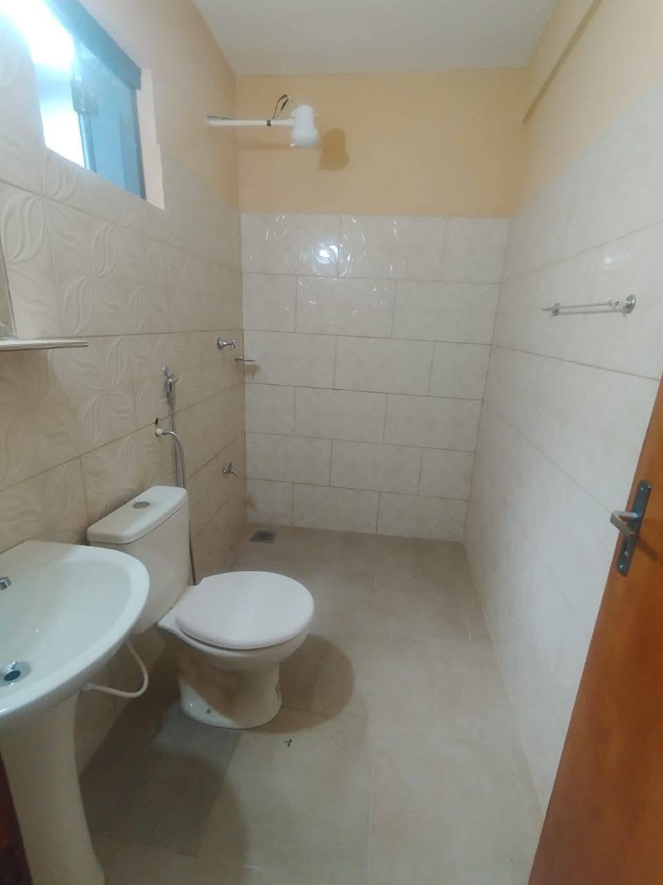 🏡 Casa en alquiler – San Lorenzo, a pasos de Ruta 1 - 4