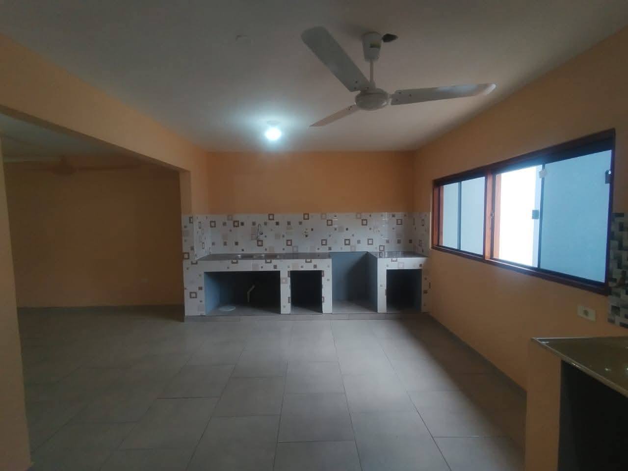 🏡 Casa en alquiler – San Lorenzo, a pasos de Ruta 1 - 11