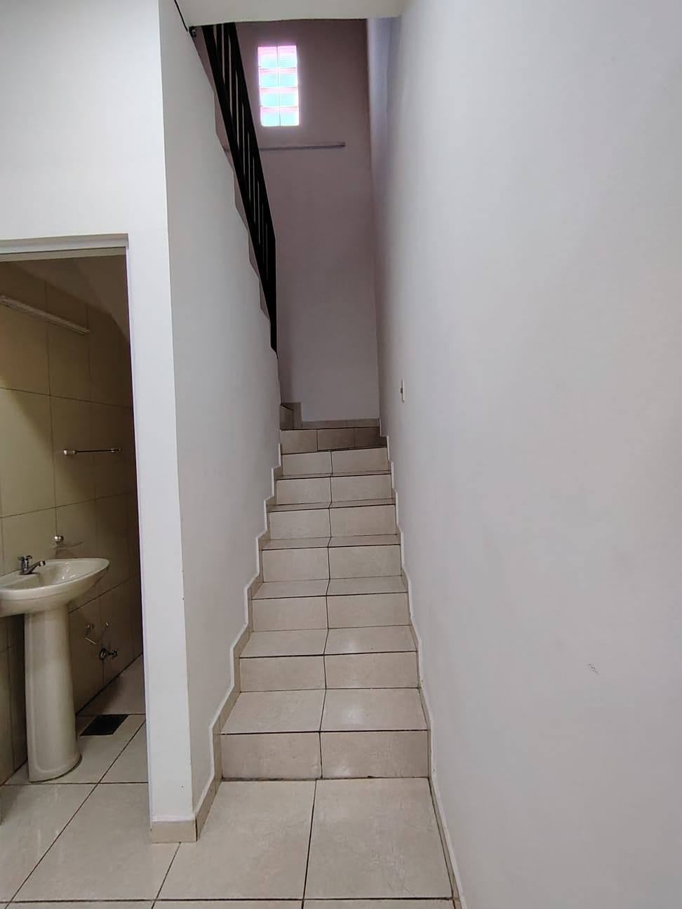 Ubicación Barrio San Carlos Ñemby, a dos cuadras de acceso sur. - 12