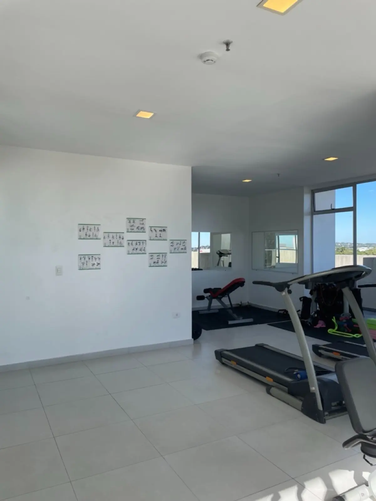 Departamento de 1 dormitorio en el Edif Rembrandt, Los Laureles, Villa Morra - 12
