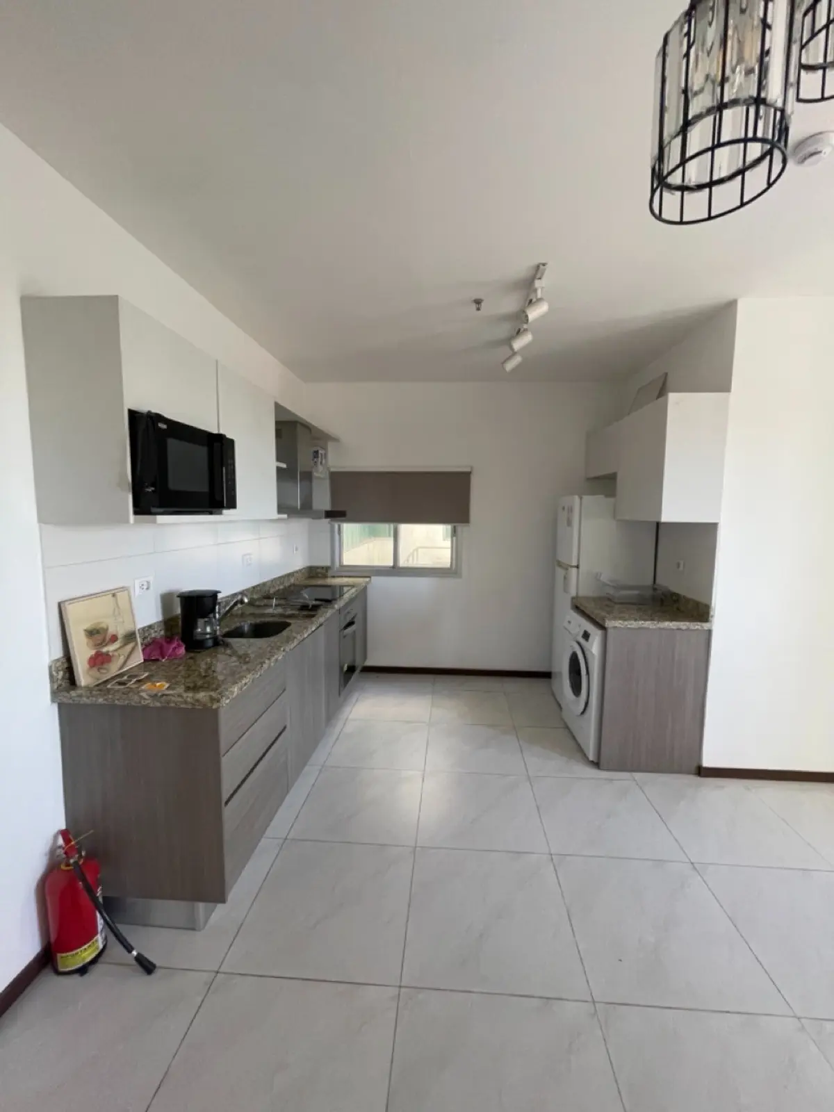 Departamento de 1 dormitorio en el Edif Rembrandt, Los Laureles, Villa Morra - 16