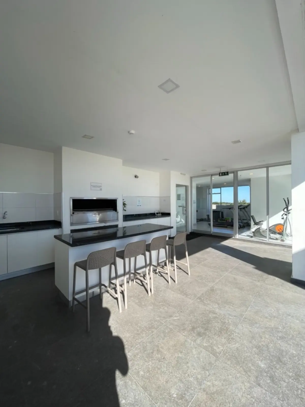 Departamento de 1 dormitorio en el Edif Rembrandt, Los Laureles, Villa Morra - 17