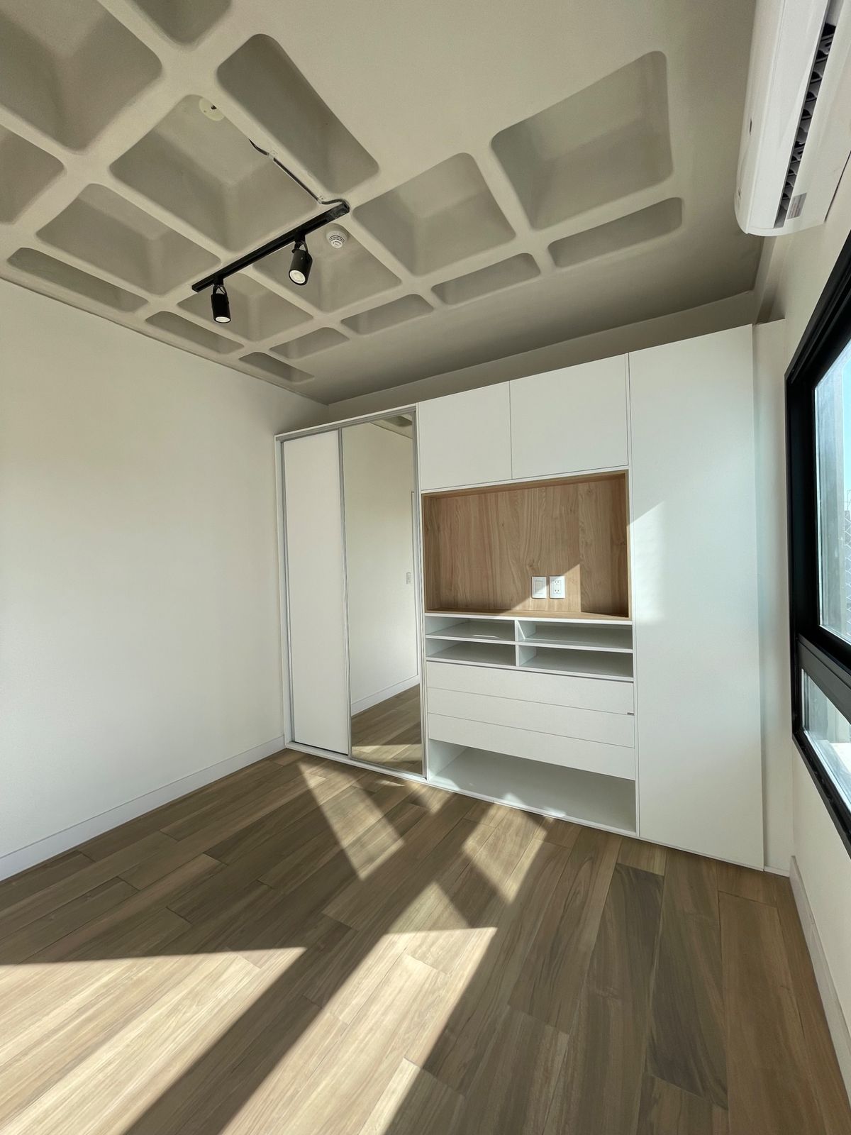 Alquilo departamento de 1 dormitorio Barrio Villa Morra - 7
