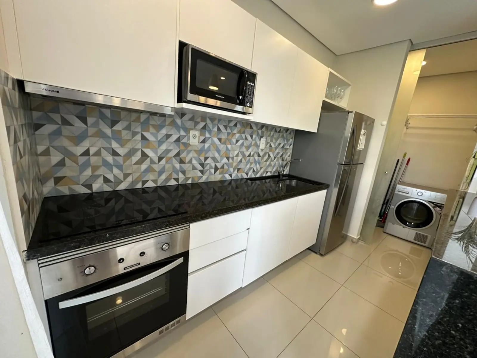 ALQUILER DE AMPLIO DEPARTAMENTO AMOBLADO EN BARRIO VILLAMORRA - 11