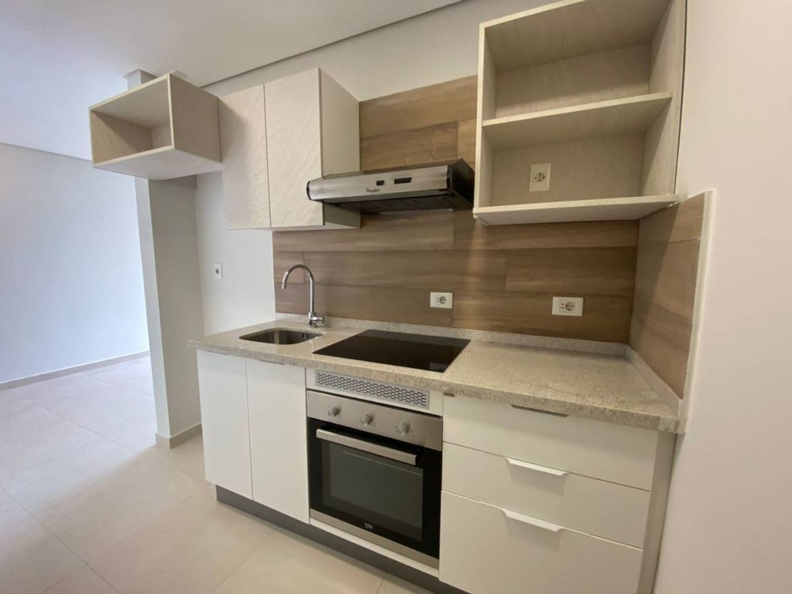 Alquilo departamento de 1 dormitorio en pleno Villa Morra - 5