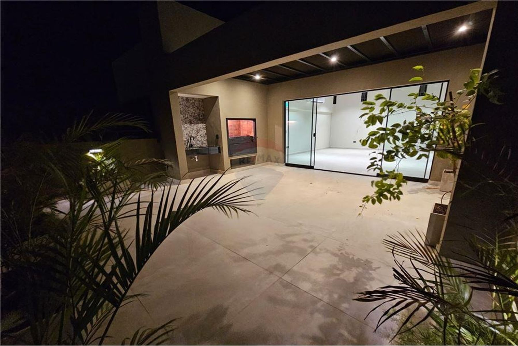 Fantástico Departamento De 1 Dormitorio A Estrenar En Villa Morra - 2