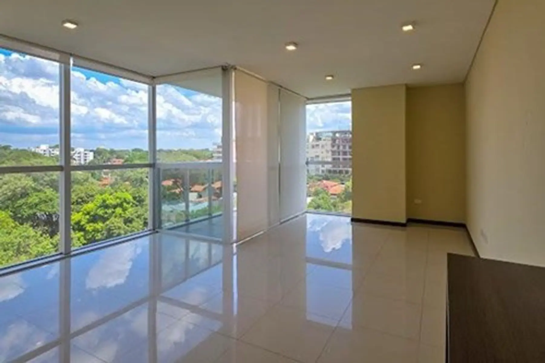 Departamento Exclusivo En Miami Tower - Viví En Las Alturas - 2