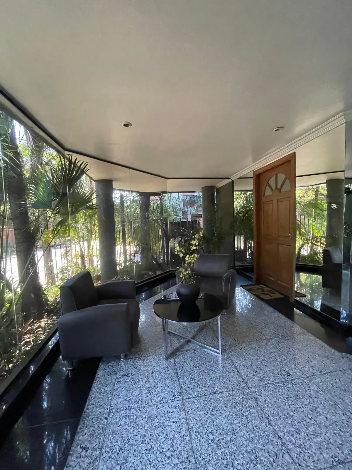 Villamorra en alquiler departamento de 4 dormitorios de 300 m2 - 7