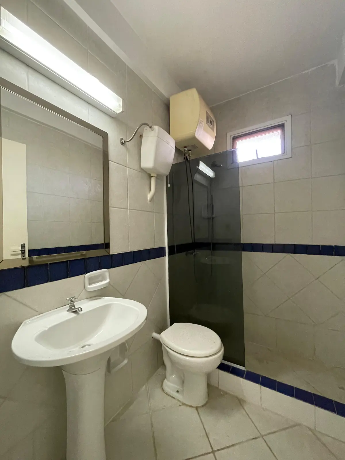 Villamorra en alquiler departamento de 4 dormitorios de 300 m2 - 16