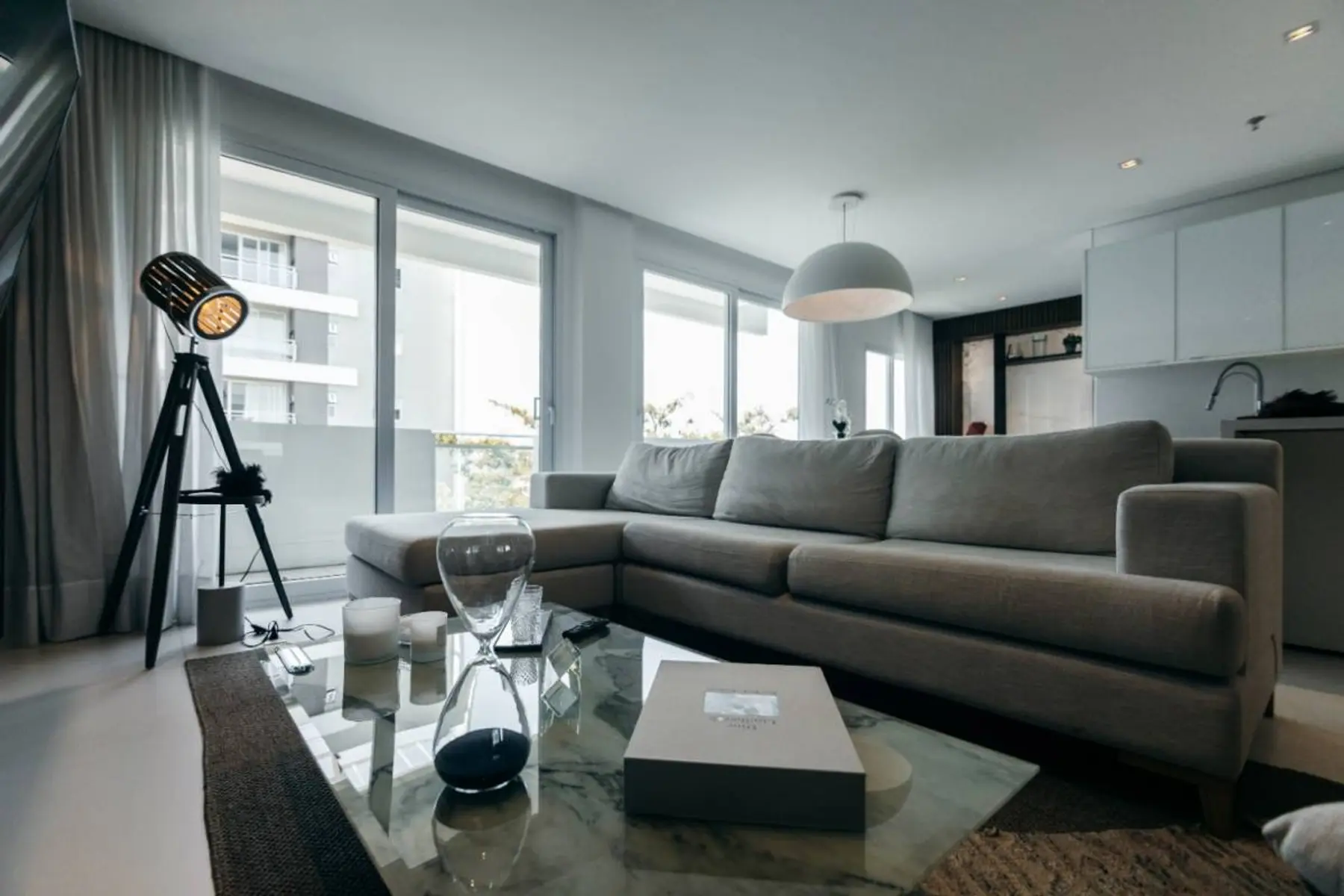 ALQUILO HERMOSO DEPARTAMENTO DE 2 DORMITORIOS AMOBLADO EN VILLA MORRA - imagen 2