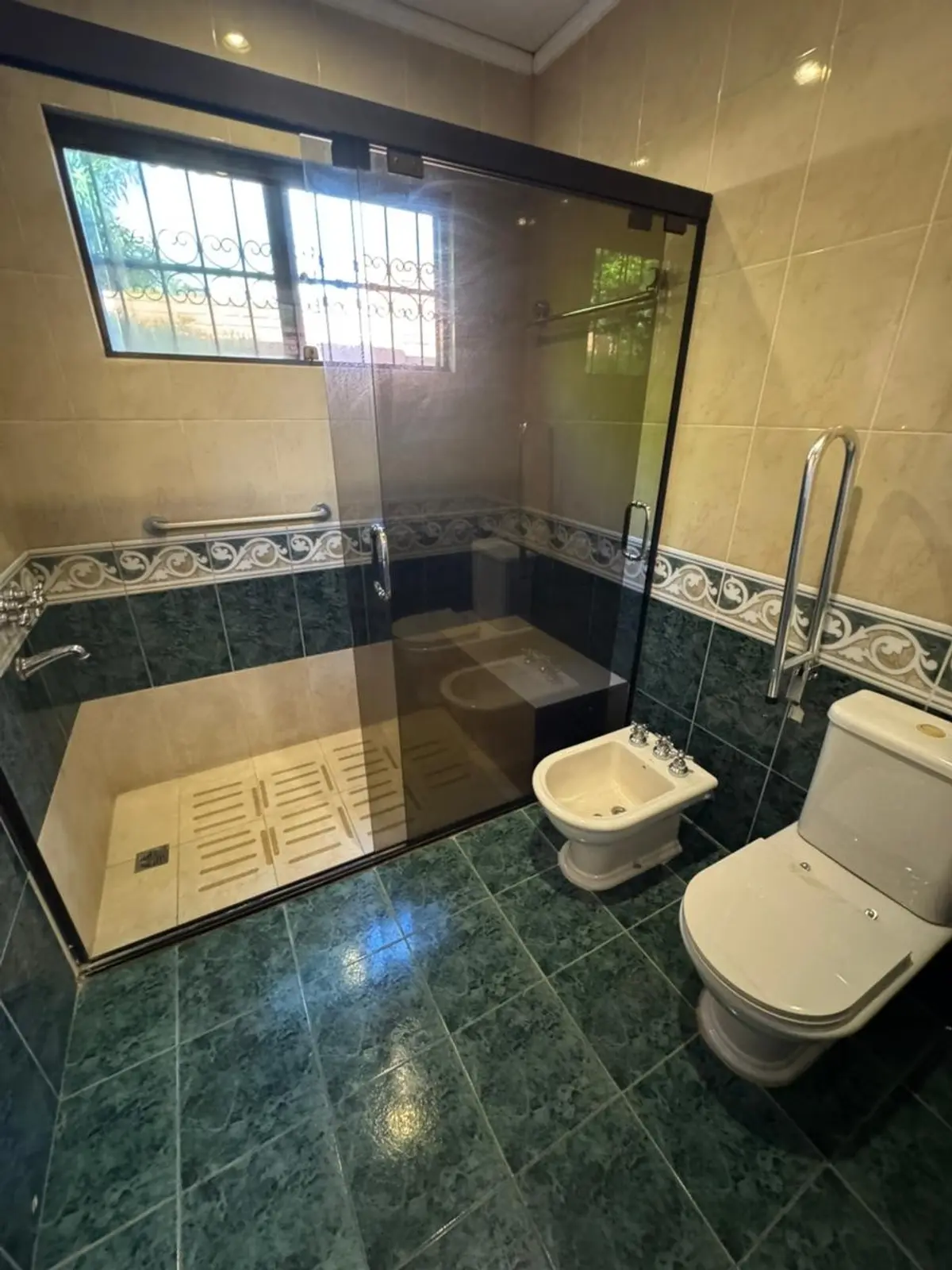 ALQUILO increible Residencia en El Dorado, para vivienda u oficina.- - 13
