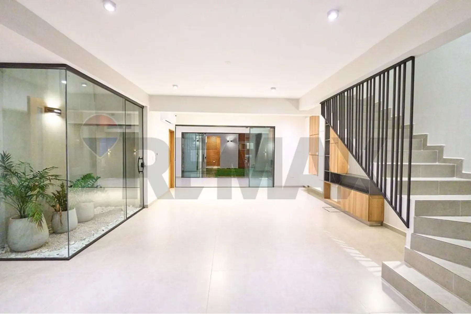 ALQUILO HERMOSA RESIDENCIA ZONA SHOPPING MCAL LOPEZ - imagen 8