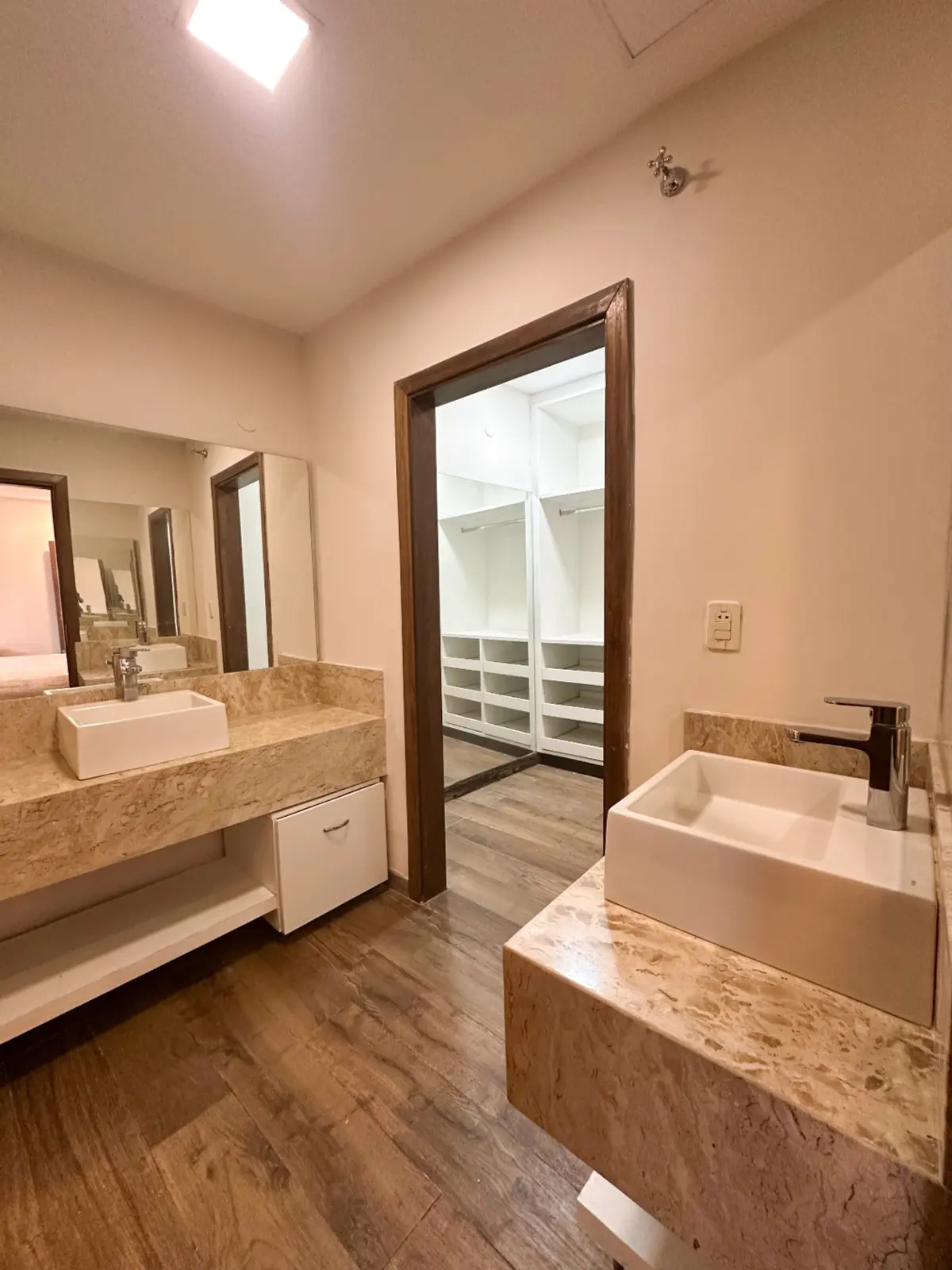 CASA EN ALQUILER Y VENTA ā RECOLETA, ASUNCIĆN - 16