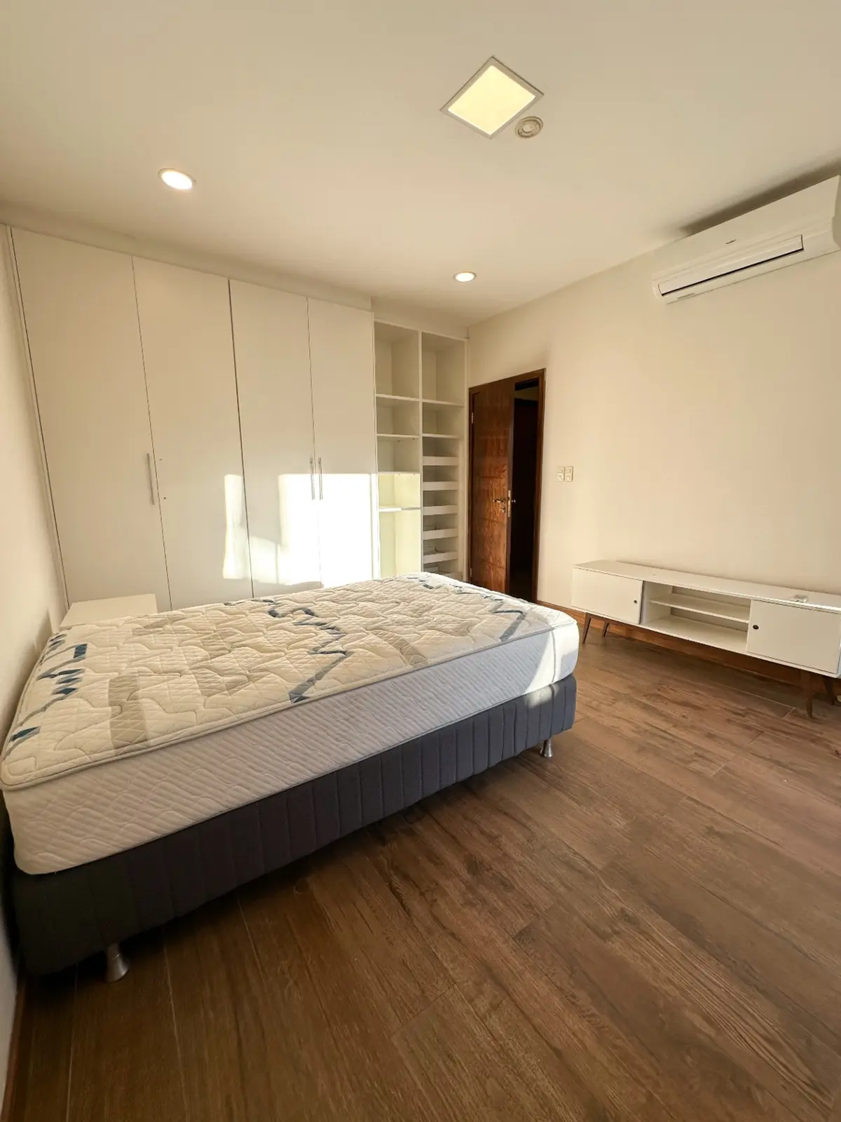 CASA EN ALQUILER Y VENTA ā RECOLETA, ASUNCIĆN - 19
