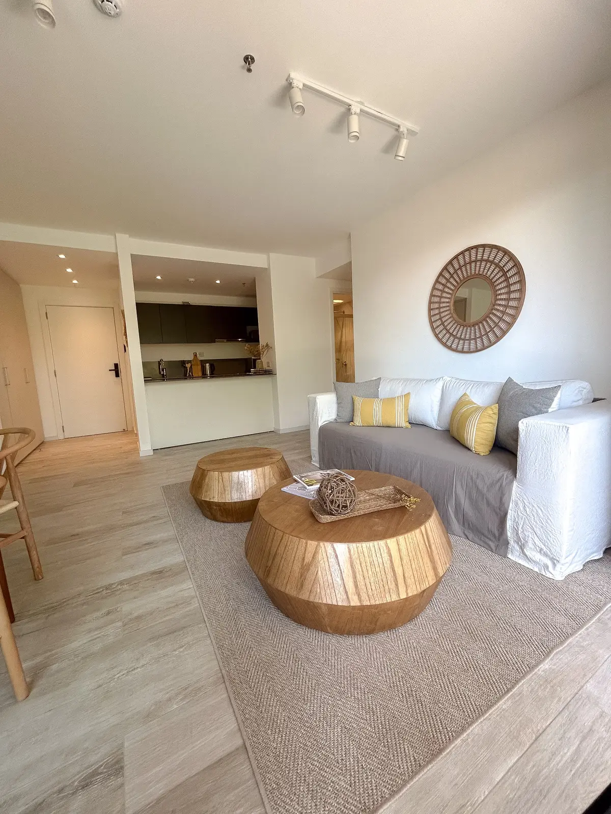 Departamento de 2 dormitorios en alquiler – Edificio MET Molas López I Casatua Hospitality - 1