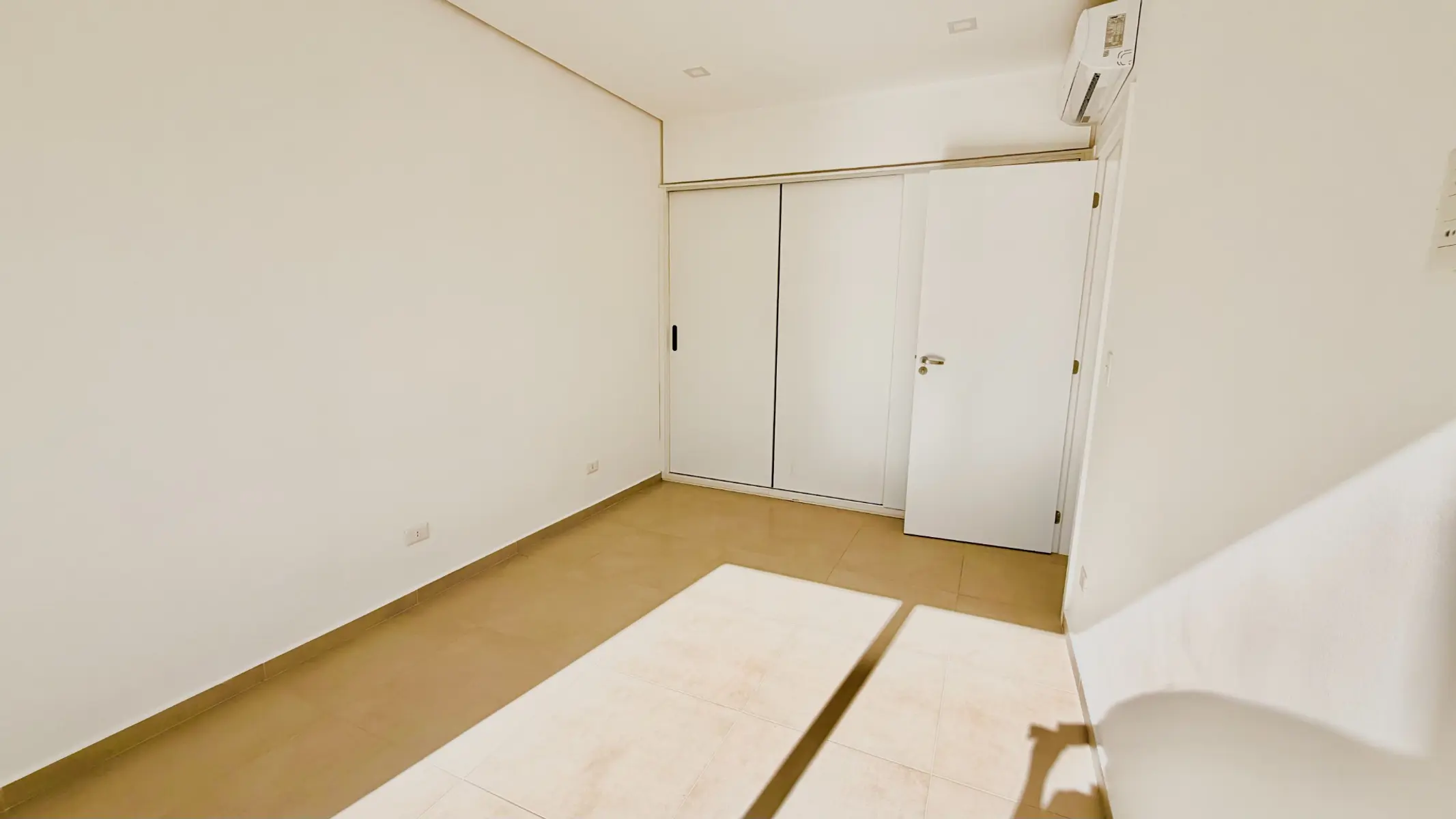 Alquilo departamento de 1 dormitorio XXL en Barrio Herrera ! - 6