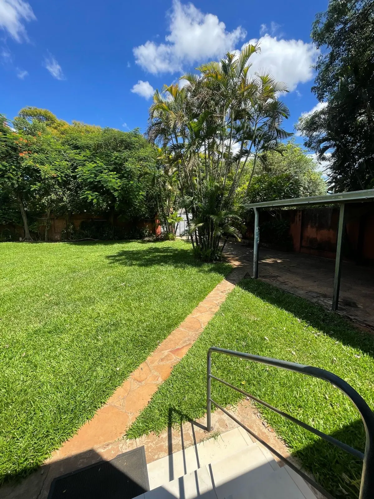 Terreno Exclusivo en Ycua Sati: 972 m² con Potencial de Desarrollo Inigualable - 3