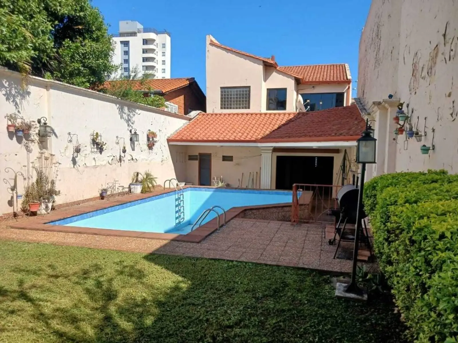 Casa en Centro de Asunción para vivienda o uso comercial - 1