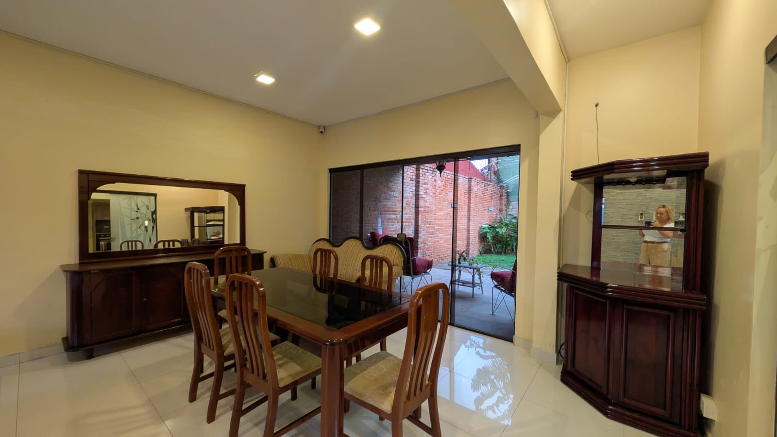 Residencia amoblada en alquiler o venta - Zona estratégica - 4