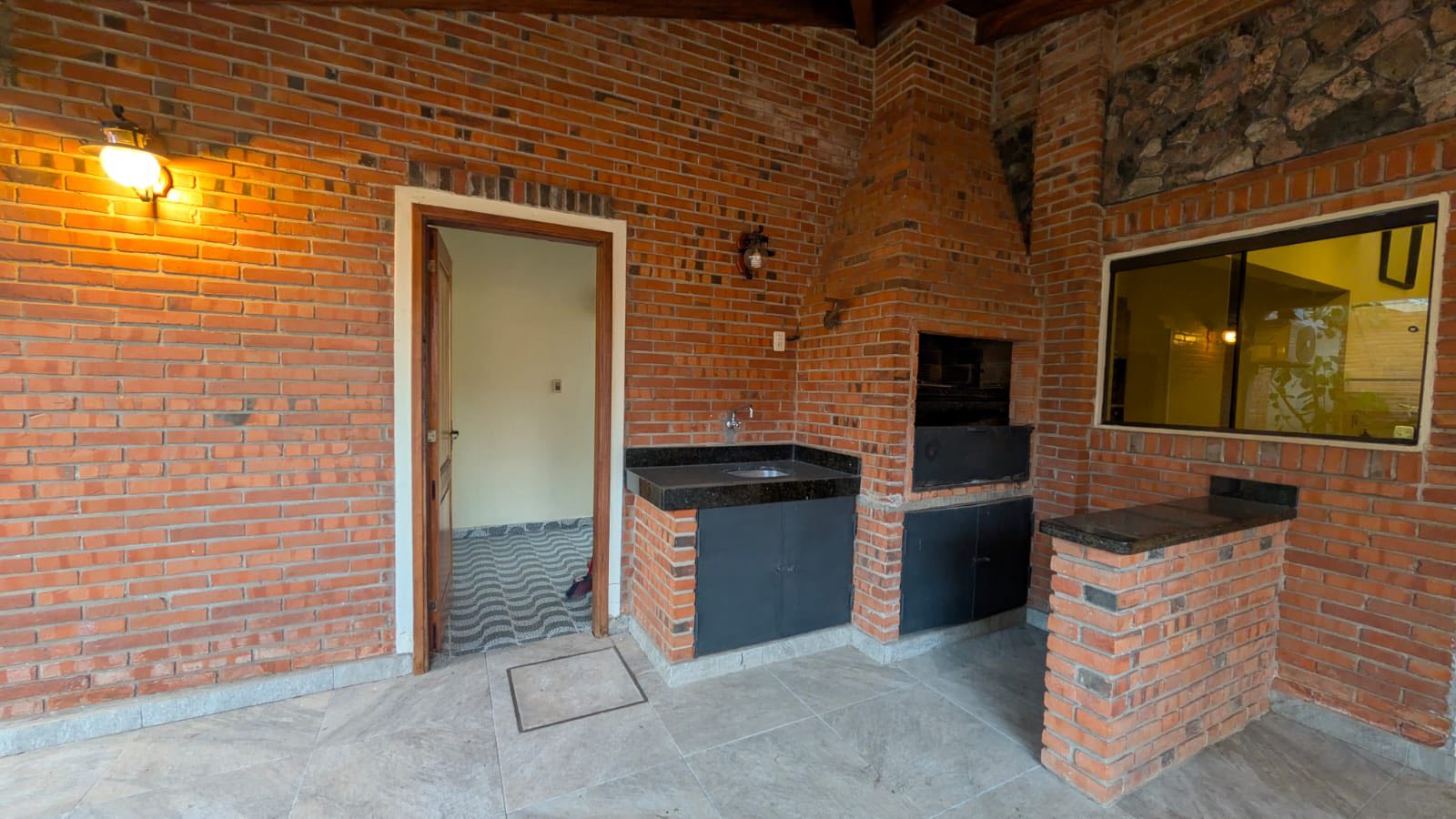 Residencia amoblada en alquiler o venta - Zona estratégica - 13