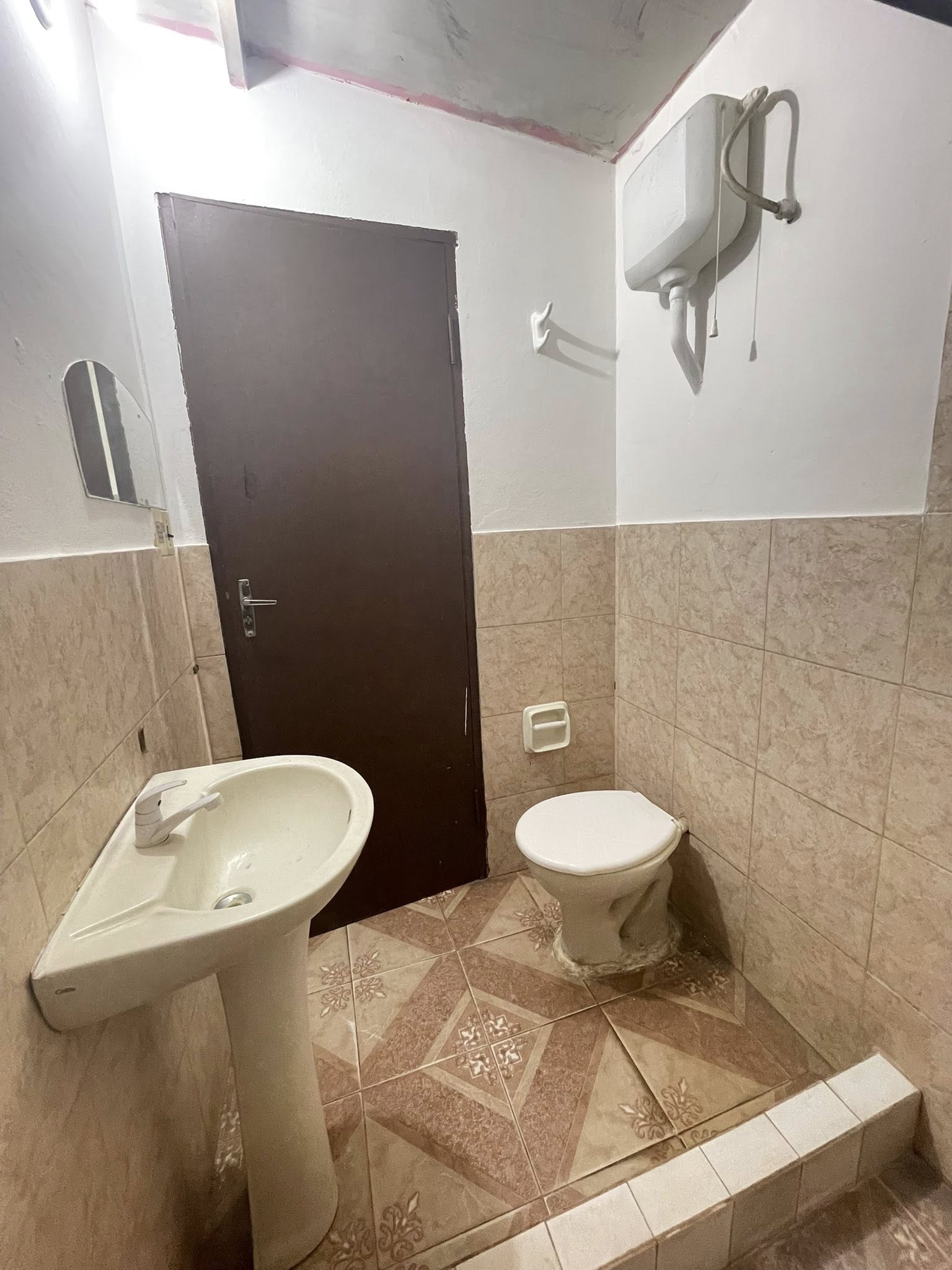 🚨Alquilo hermoso duplex pequeño en Ñemby a un paso de Avda Acceso Sur y a 5 min del Desvío San Antonio 🏡 - 5