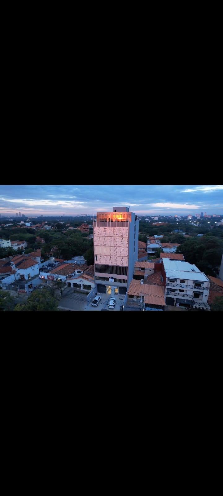 Se alquila oficina Corporativa sin muebles en Edificio Corporativo Zona León Condou - 2
