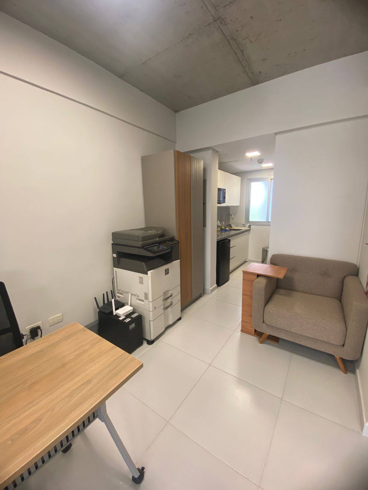 Se alquila oficina Corporativa sin muebles en Edificio Corporativo Zona León Condou - 7