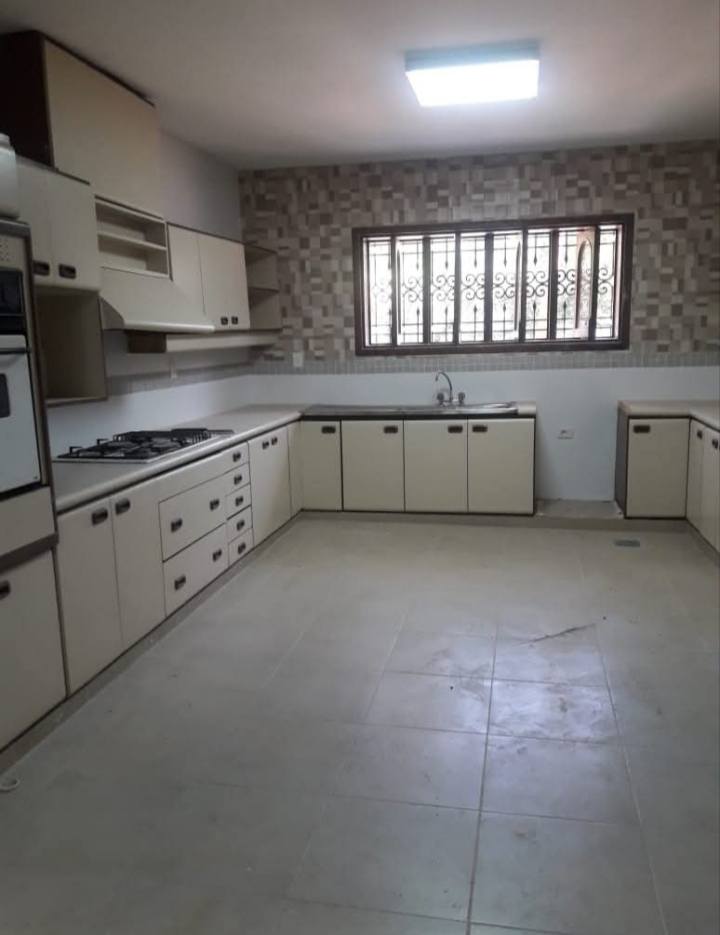 ALQUILO AMPLIA FASTUOSA RESIDENCIA EN ASUNCION - imagen 5