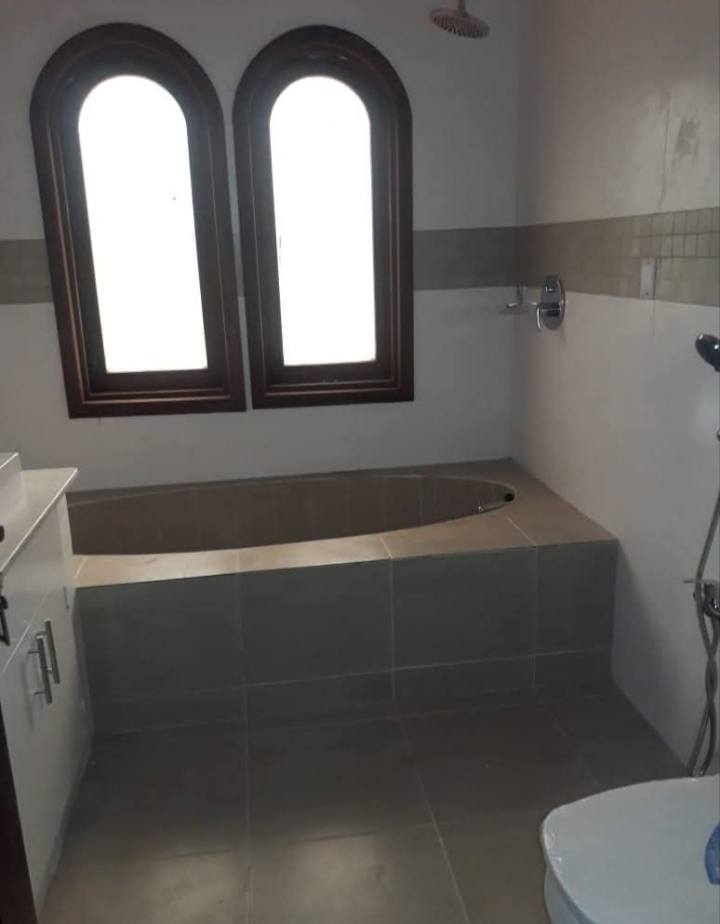 ALQUILO AMPLIA FASTUOSA RESIDENCIA EN ASUNCION - imagen 6