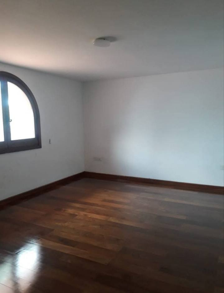 ALQUILO AMPLIA FASTUOSA RESIDENCIA EN ASUNCION - imagen 11