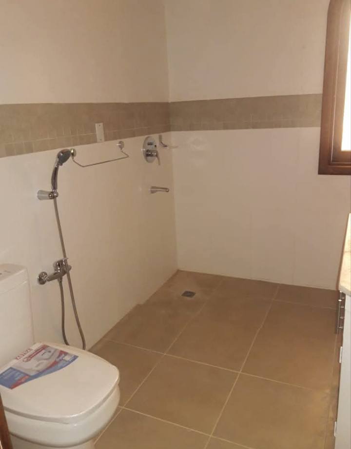 ALQUILO AMPLIA FASTUOSA RESIDENCIA EN ASUNCION - imagen 13