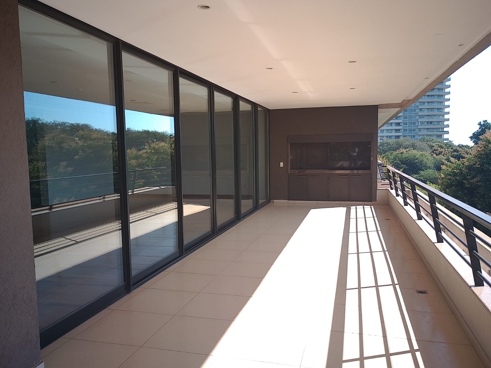 💎 Vendo Exclusivo Departamento de Alta Gama en Mburucuyá – Edificio Altos de Francia - imagen 10