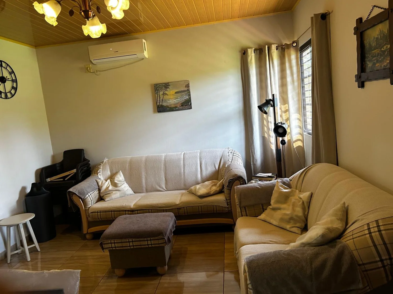 Bella Vista: vivienda familiar céntrica con posibilidades de ampliación - 10