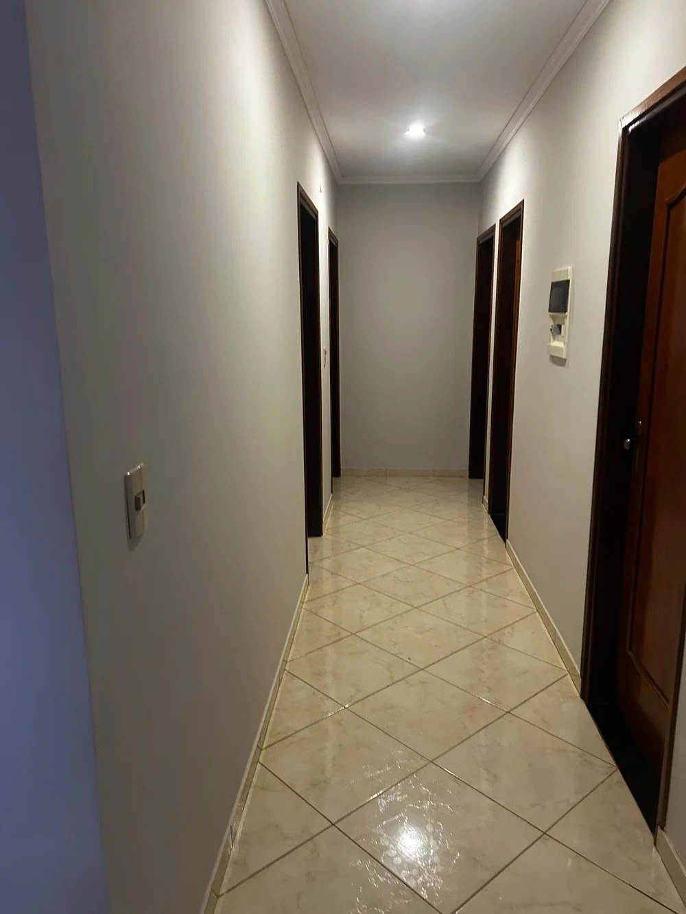 Obligado: 600 m² – vivienda familiar céntrica de 6 años - imagen 5