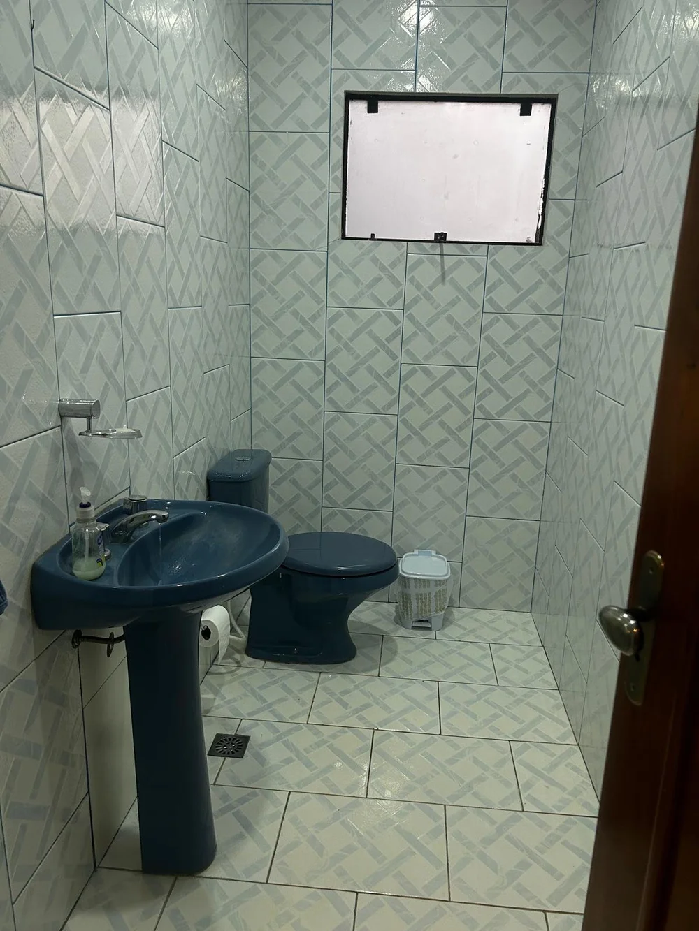 Obligado: 600 m² – vivienda familiar céntrica de 6 años - imagen 7