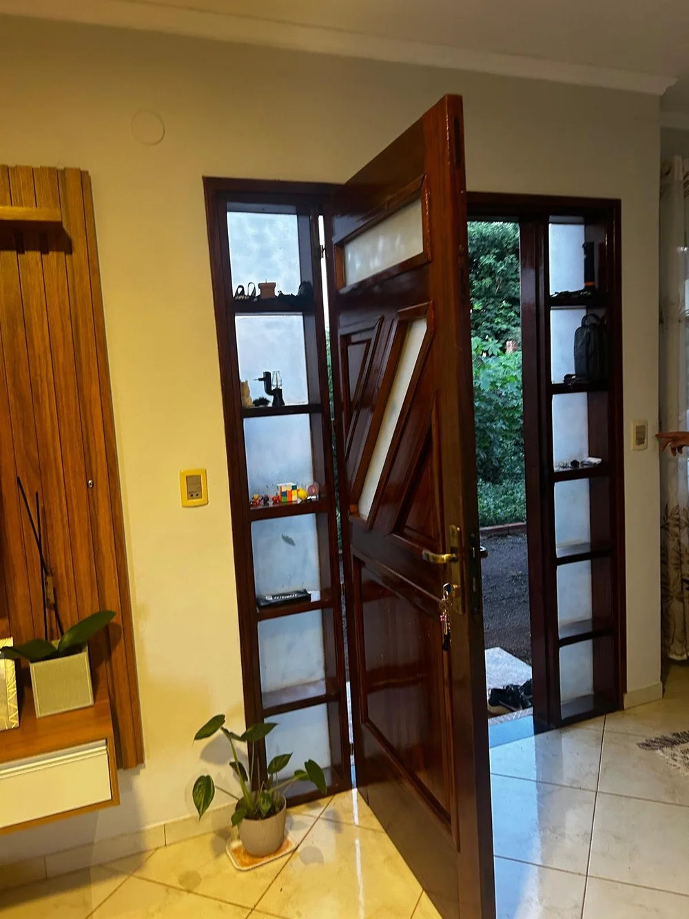 Obligado: 600 m² – vivienda familiar céntrica de 6 años - imagen 13