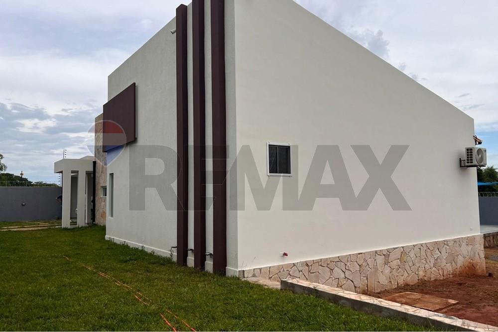 Residencial moderna en Caacupé con piscina Caacupé - imagen 2