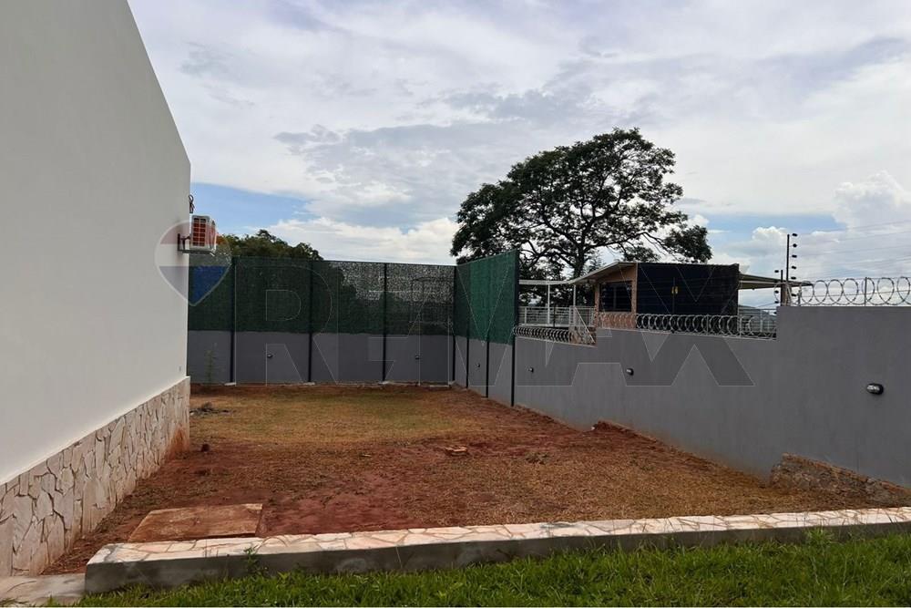 Residencial moderna en Caacupé con piscina Caacupé - imagen 18
