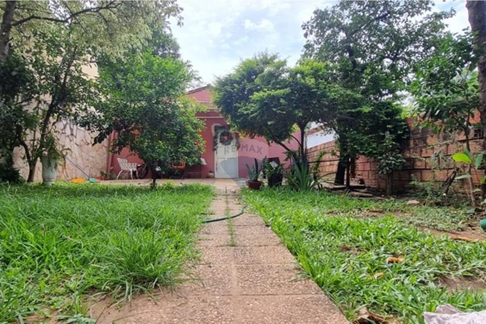 CASA EN VENTA EN BO LAS MERCEDES - ASUNCIÓN - imagen 9